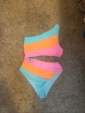 NWOT beach riot one piece size small